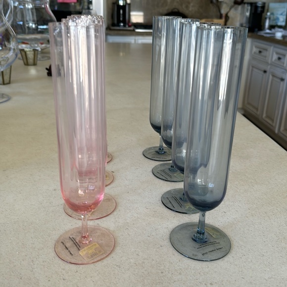 Anthropologie Dining Nwt Anthropologie Set Of 8 Hand Blown Champagne Flutes 4 Pink And 4
